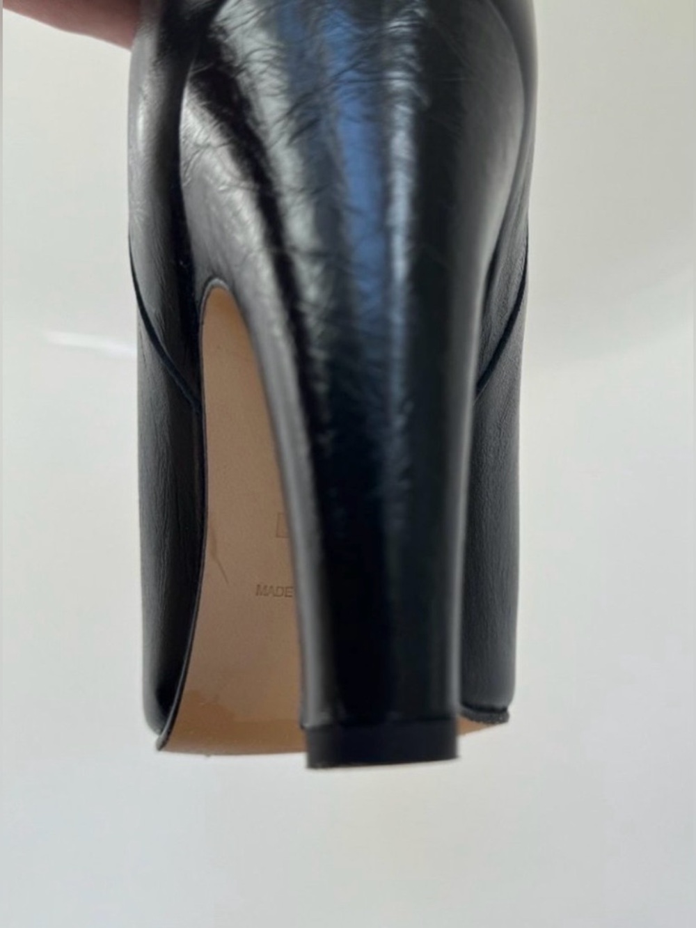 HUGO BOSS Knee-High Glossy Black Leather Heeled Boots - Size 39 - Picture 7 of 8